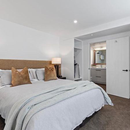 Queenstown House Lakeside ภายนอก รูปภาพ